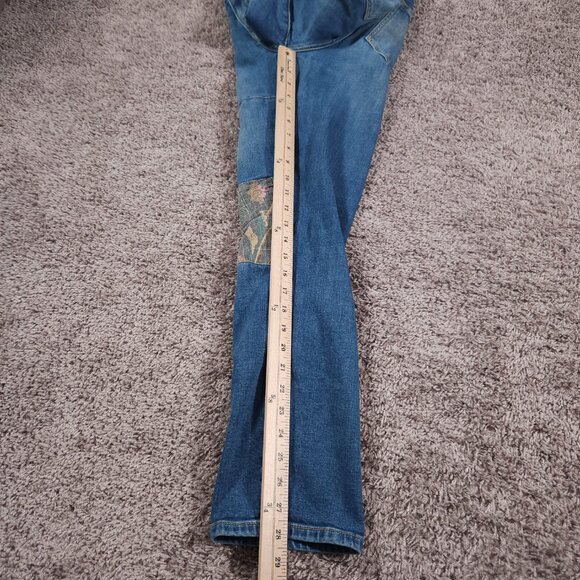 Pilcro Anthropologie Slim Boyfriend Jeans 27 Patterned Knee Patches FLAW - Picture 7 of 16